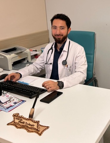 Uzm. Dr. Ahmet ERDEMİR